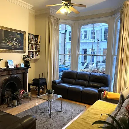 Double Bedroom With En-Suite Bathroom In Chelsea - Central London - Share Apartment